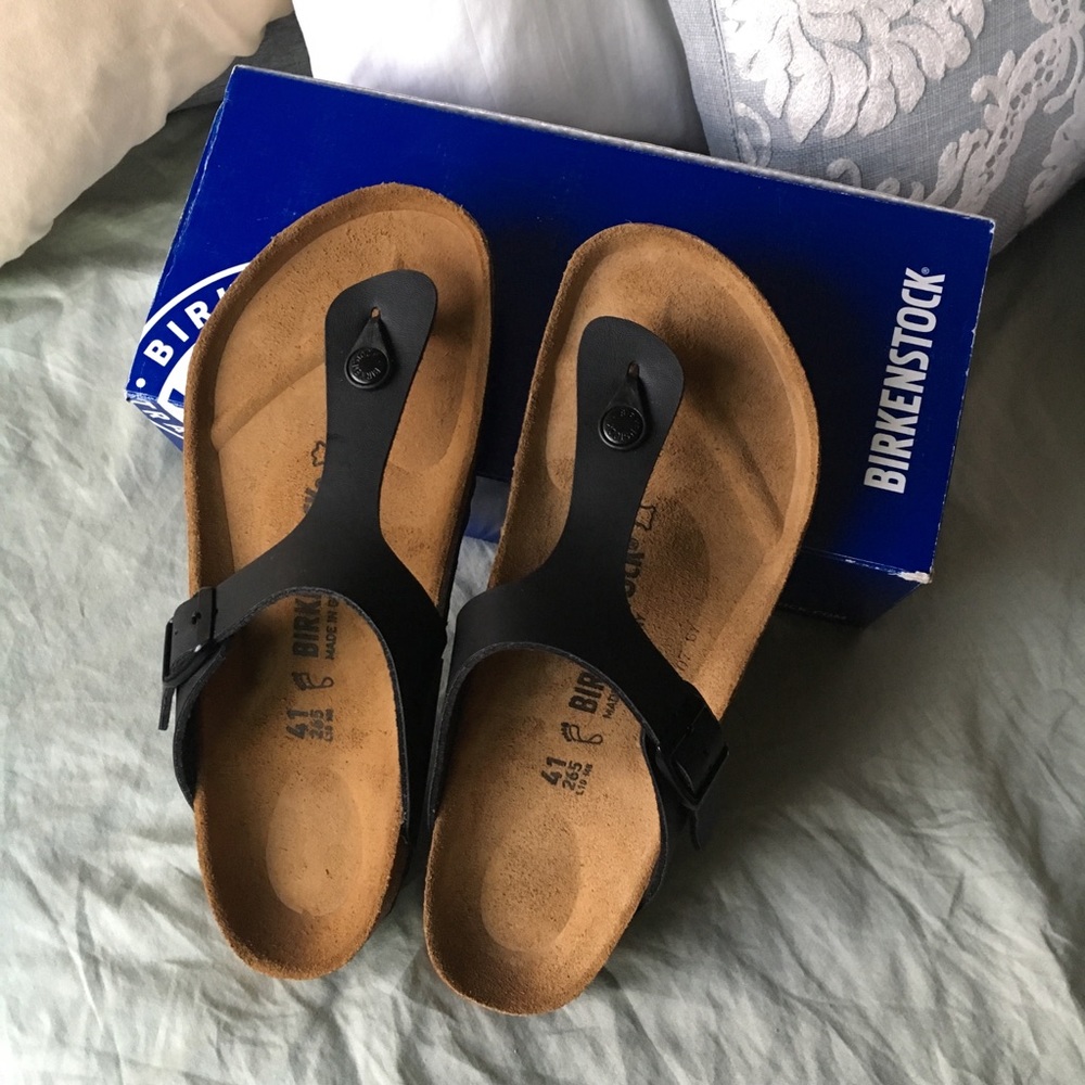 Brand New Birkenstock Gizeh Sandals (UK 41, US 10)